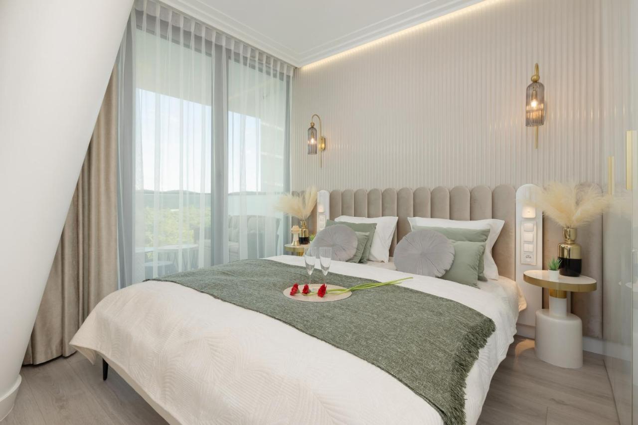 Royallux Apartment Waves Resort & Spa - Sea View From Balcony By Renters Prestige Miedzyzdroje Eksteriør bilde