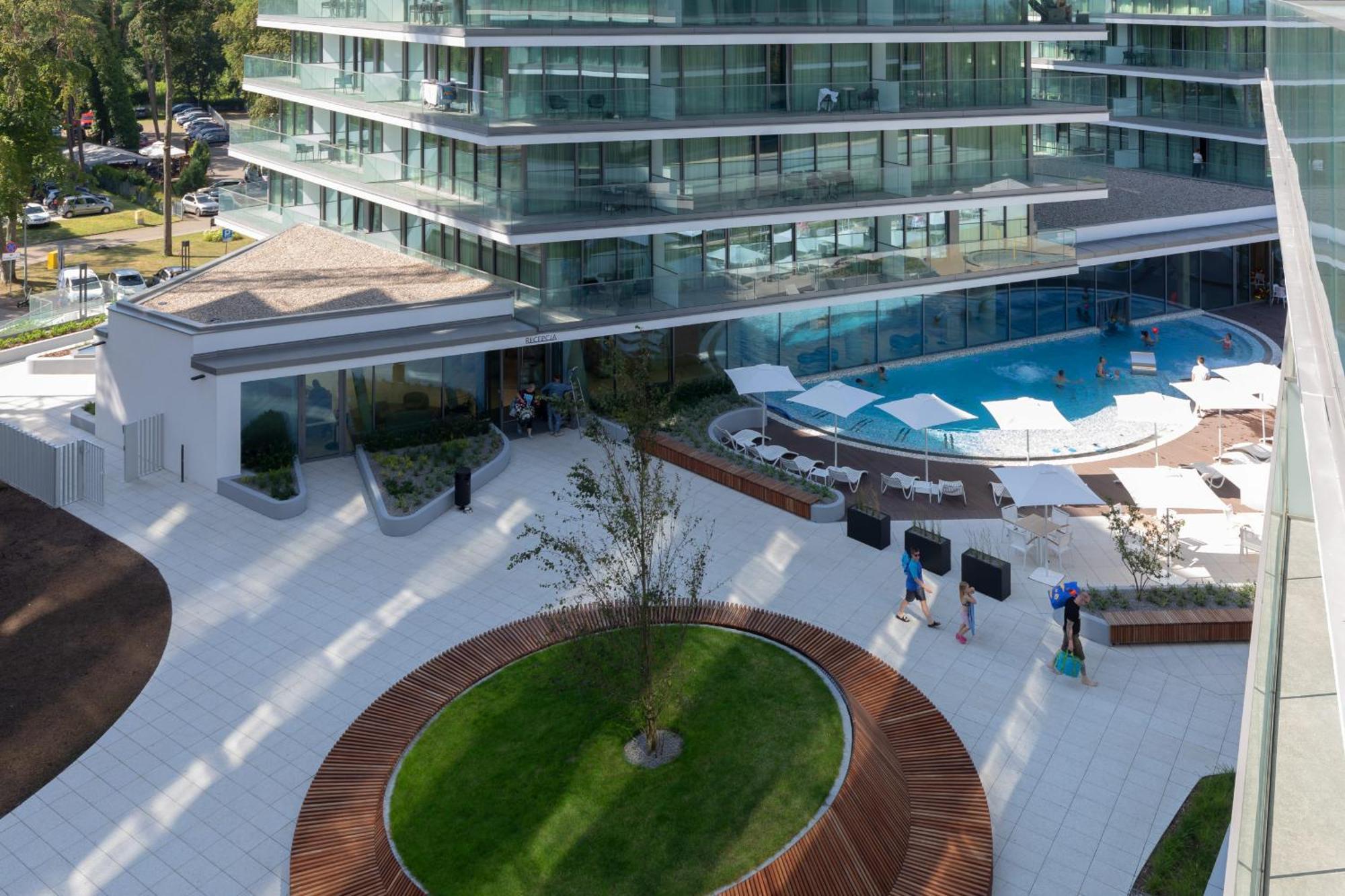 Royallux Apartment Waves Resort & Spa - Sea View From Balcony By Renters Prestige Miedzyzdroje Eksteriør bilde